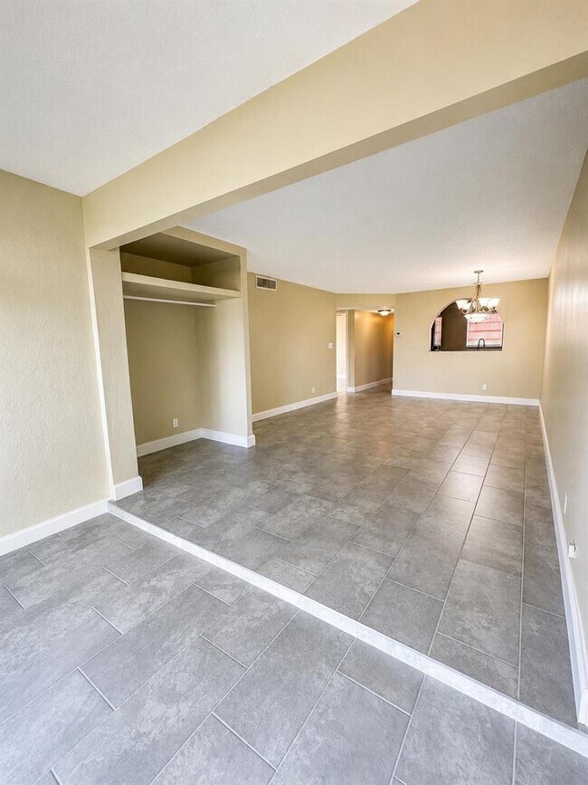 Building Photo - 7830 Northwest 33rd Street