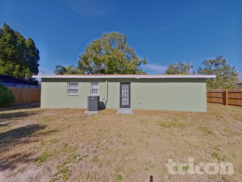 Building Photo - 3210 W Tyson Ave