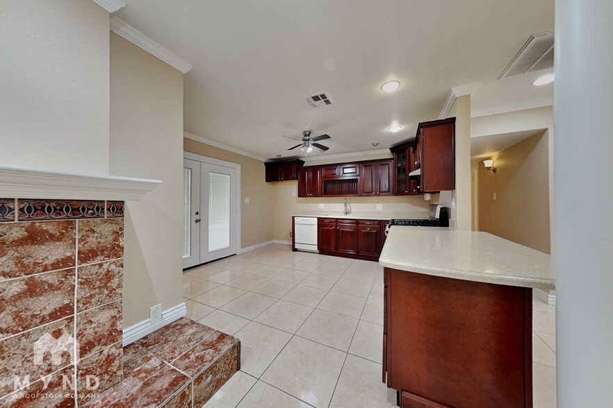 Building Photo - 6314 N 30th Dr