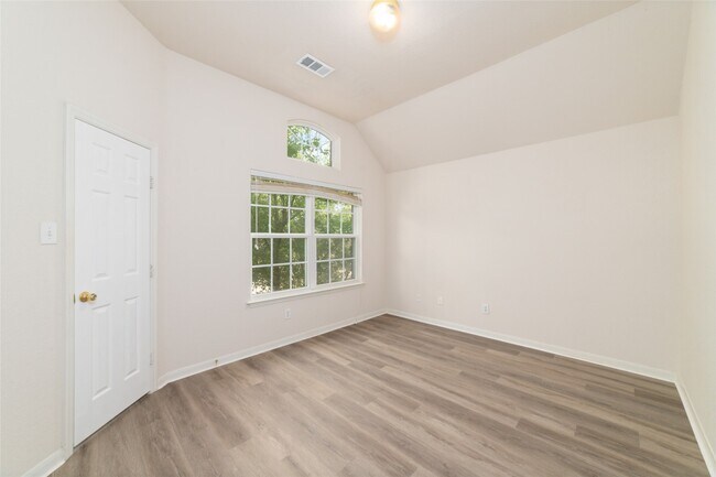 Building Photo - 12426 Taylorwood Ln