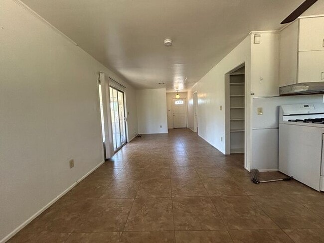 Building Photo - 920 1/2 S Wilson St, Tempe