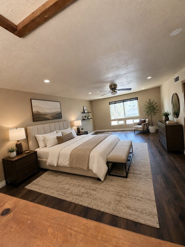 Building Photo - 4554 Estate Dr