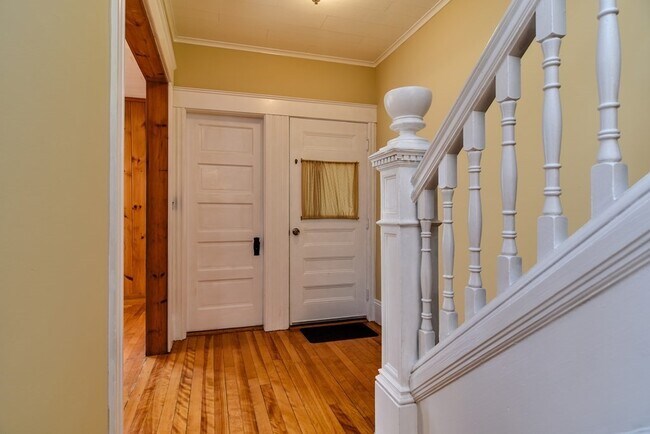 Building Photo - 57 Coburn Ave