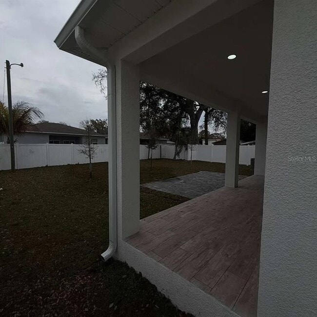 Building Photo - 13277 Center Ave