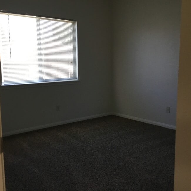 Bedroom 3 - 2909 Whisper Oaks Ln