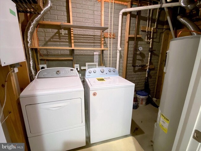 Building Photo - 9706 Braidwood Ter