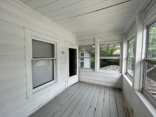 Building Photo - 1725 Compton Rd