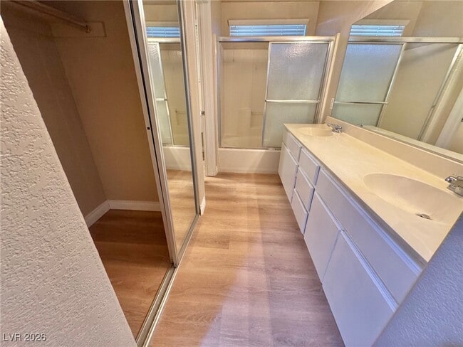 Building Photo - 1928 Bookbinder Dr