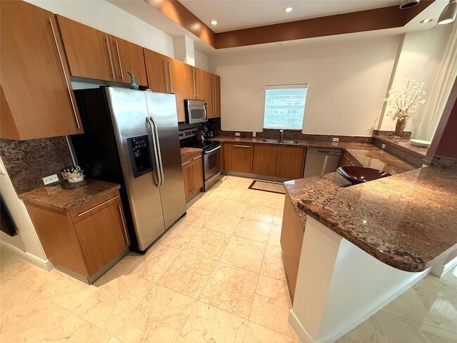 Building Photo - 3210 NE 5th St