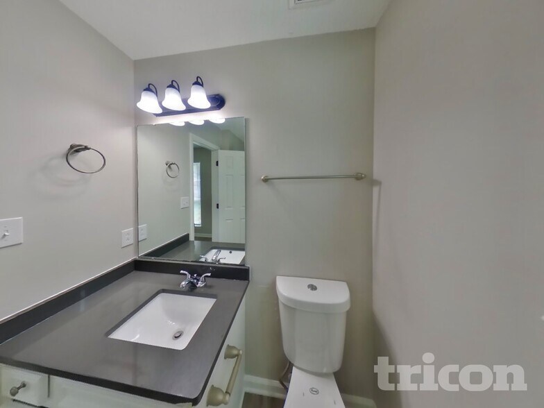 Building Photo - 5804 Brick Landing Dr