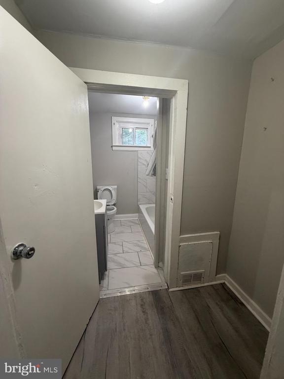 Building Photo - 124 Stanger Ave