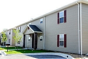 Building Photo - 3 Bedroom 2 Bath Apartment on the top floo...