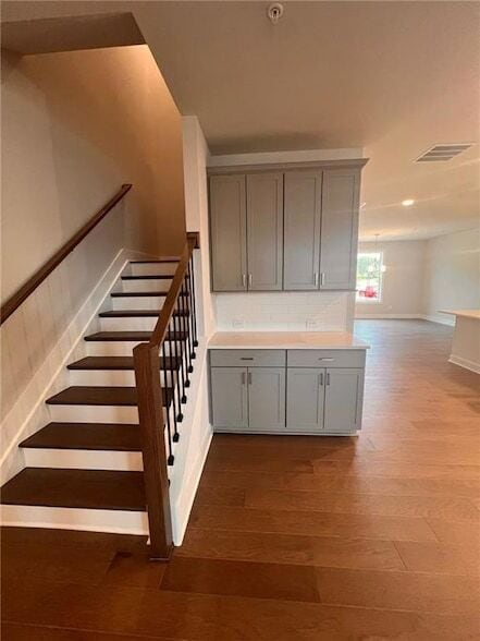 Building Photo - 1220 Waterfall Ct