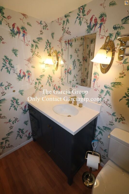 Building Photo - 2393 SW Park Pl