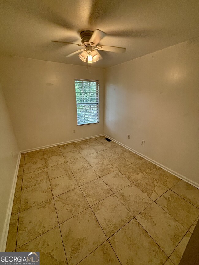 Building Photo - 141 Chastain Loop