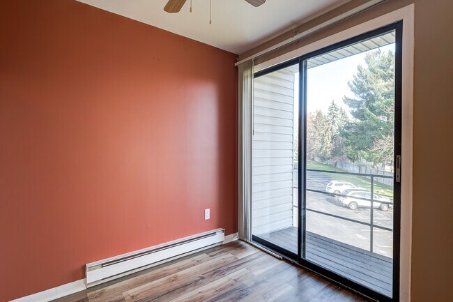 Building Photo - 383 Village Blvd N