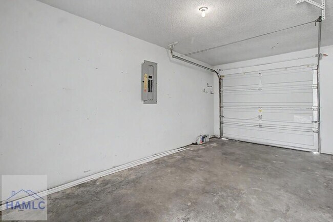 Building Photo - 1651 Latham Ct
