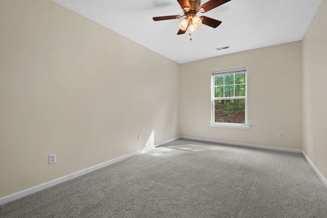 Building Photo - AVAILABLE NOW! PET FRIENDLY! Great 3-Story Townhome Located near Wake Forest!