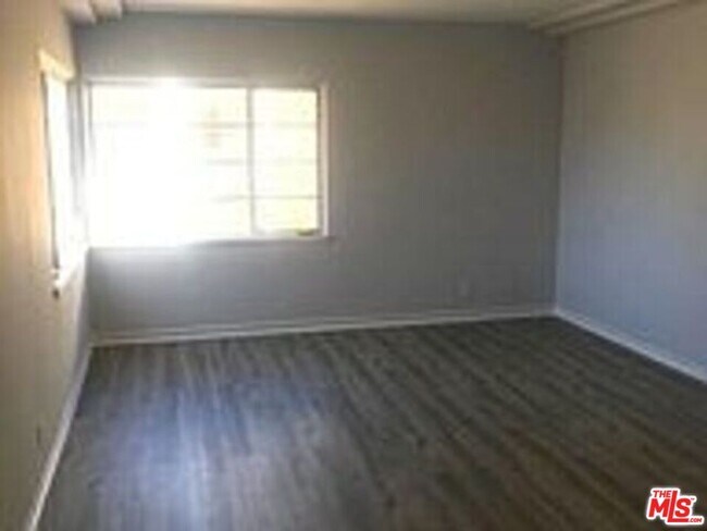 Building Photo - 1150 Cochran Ave