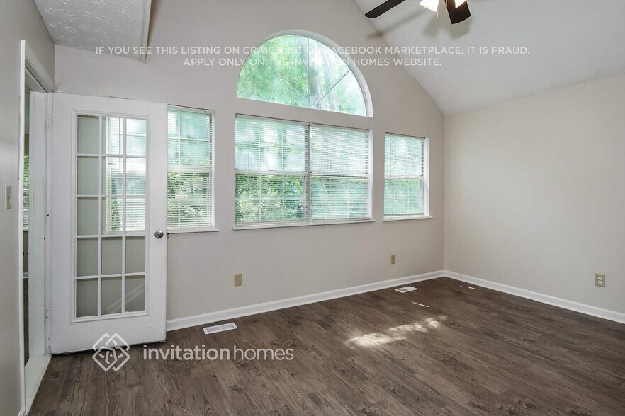 Building Photo - 1675 Watercrest Cir