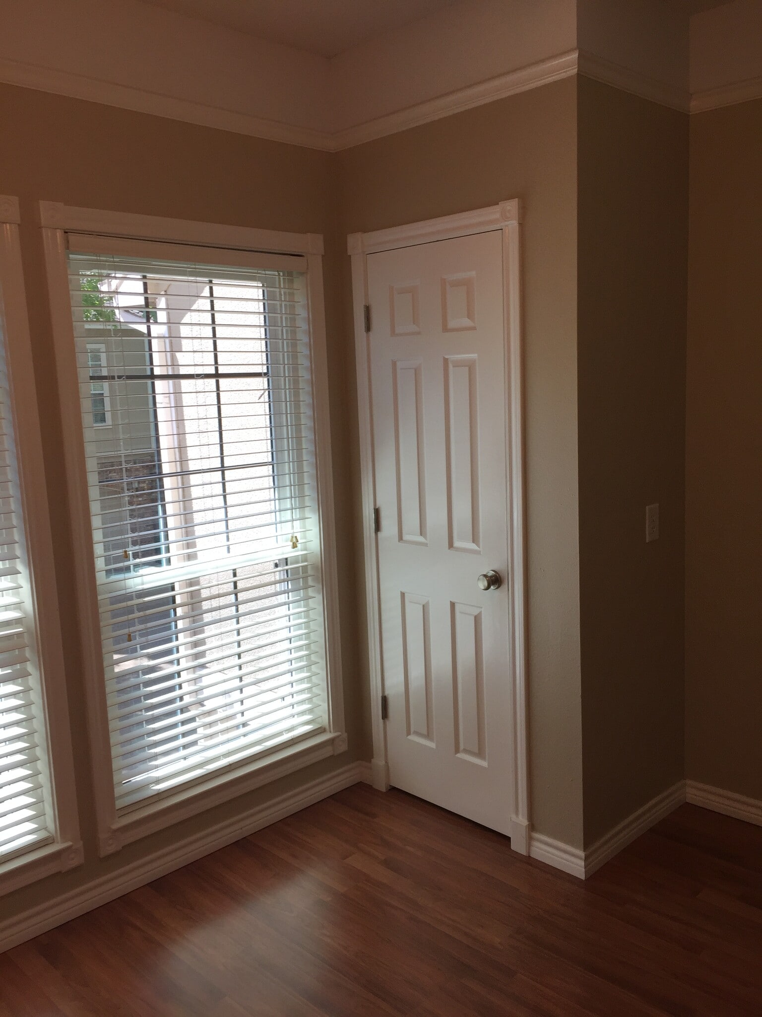Building Photo - 14400 Montfort Dr