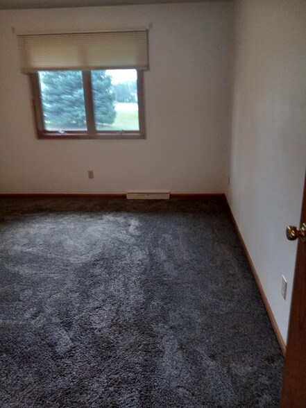 Building Photo - 1675 Delta Dr