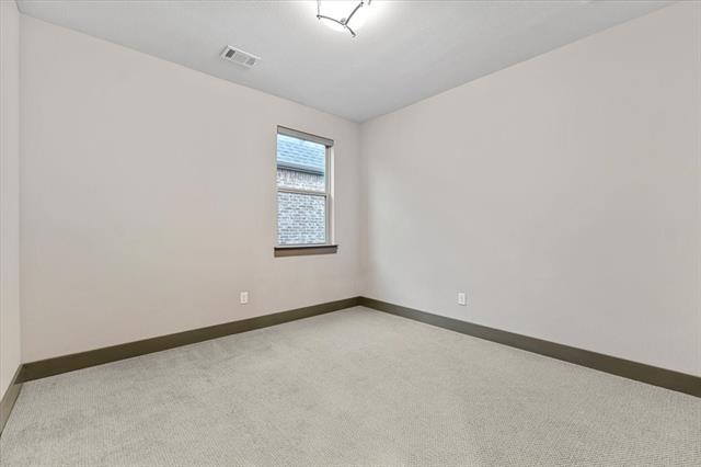 Building Photo - 7112 Royal View Dr