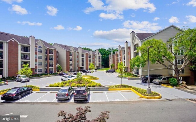 Building Photo - 3306 Wyndham Cir