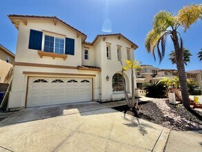 Building Photo - Elegant 5 Bedroom Home With Sweeping Staircase and Tons of Space!