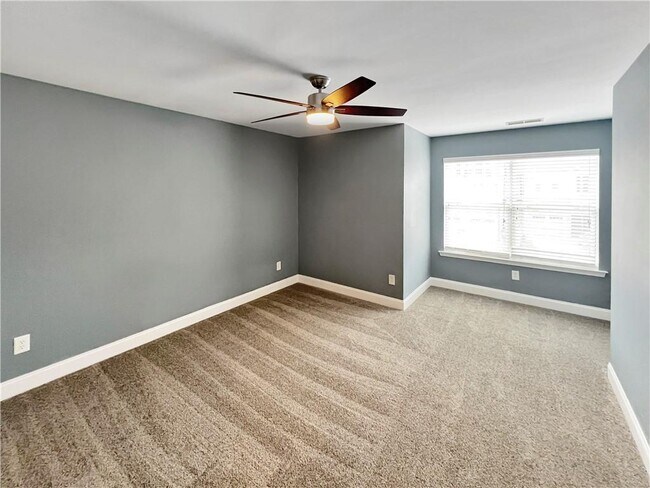 Building Photo - 225 Stone Park Dr