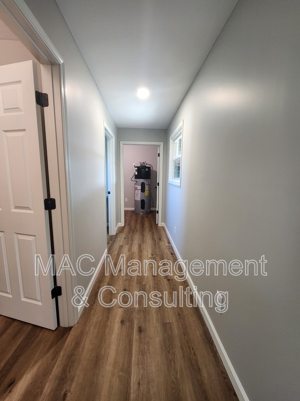 Building Photo - 4680 S Grundy Quarles Hwy