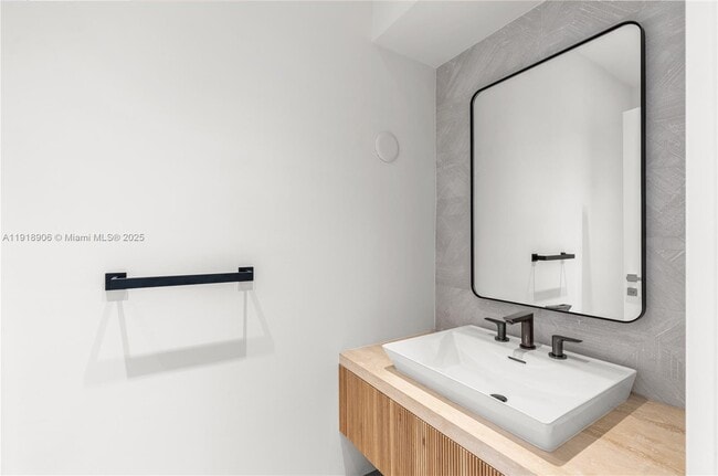 Building Photo - 45 NE 104th St