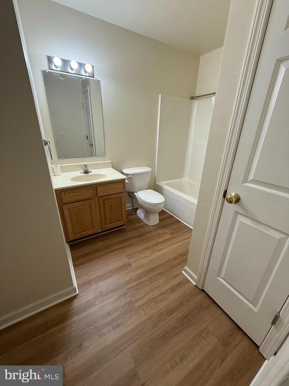 Building Photo - 700 E H St