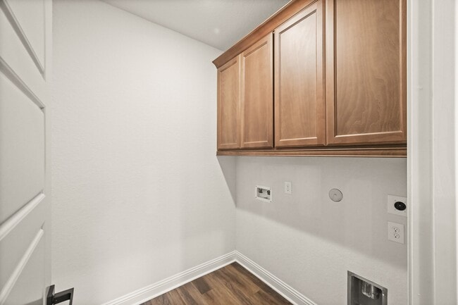 Building Photo - 15703 Monkey Rock Dr