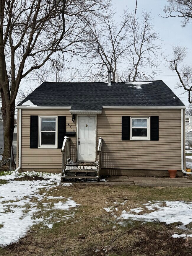 Building Photo - Fairoaks - 2 Bedroom