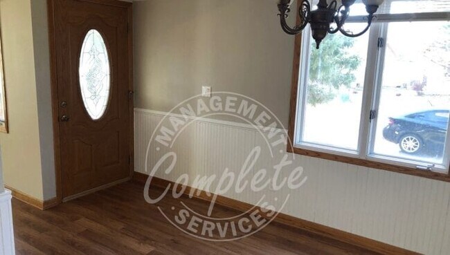 Building Photo - 4710 Osage Pt