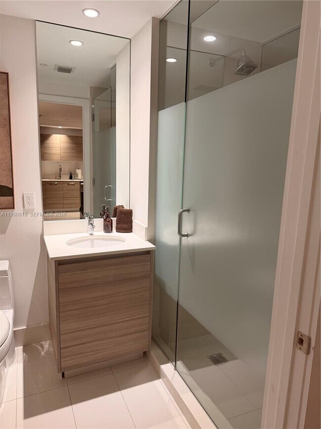 Building Photo - 121 NE 34th St