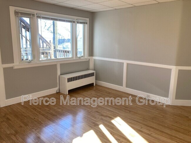 Building Photo - 68 Kenney St