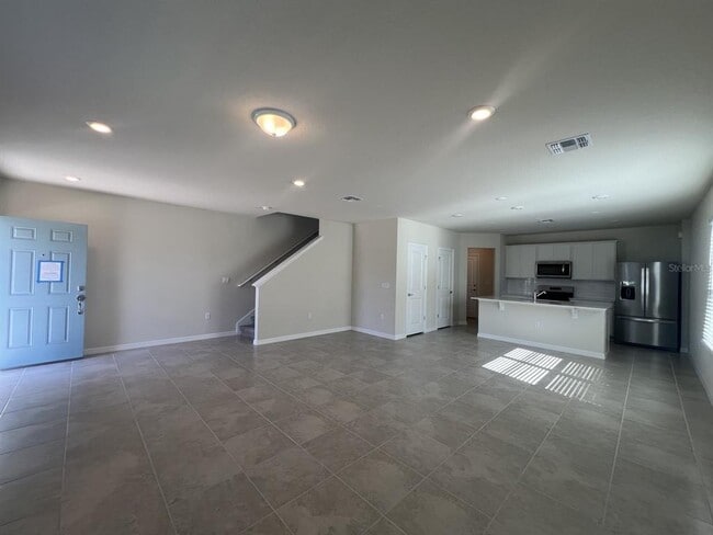 Building Photo - 3355 Vine Leaf St