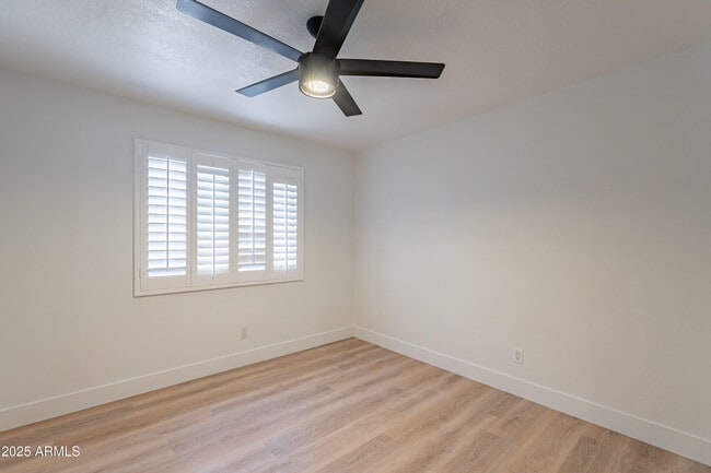 Building Photo - 1717 N Ventura Ln