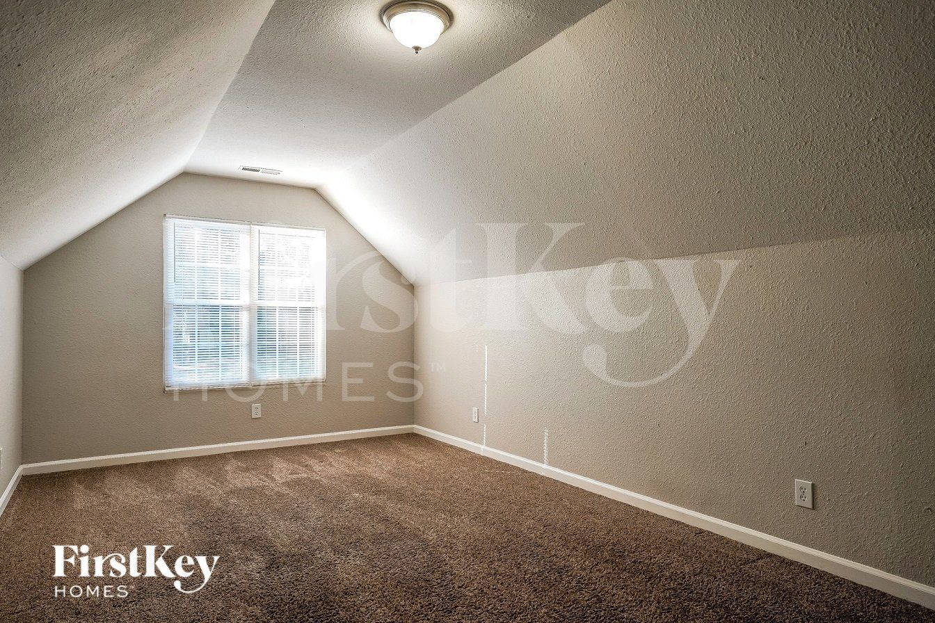 Building Photo - 3501 Donner Trail