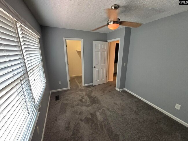 Building Photo - 2546 Lee St