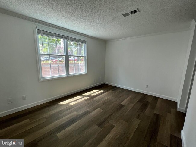 Building Photo - 1113 Huntmaster Terrace NE