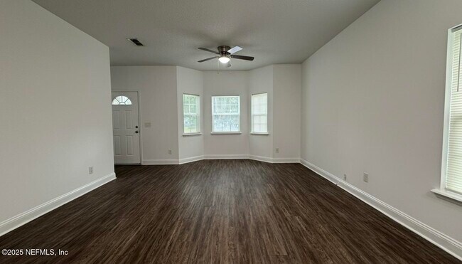 Building Photo - 6625 Osceola St