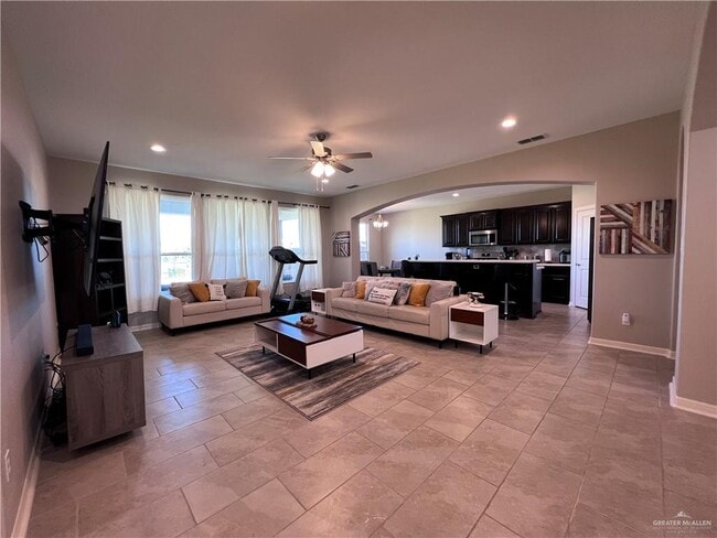 Building Photo - 40 Ensenada Ave