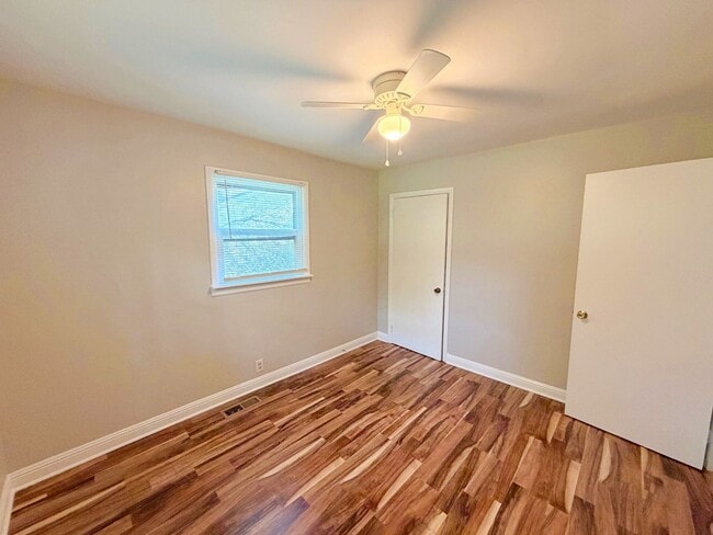 Building Photo - Move-In Ready 3BR Rental with Spacious Yard & Deck