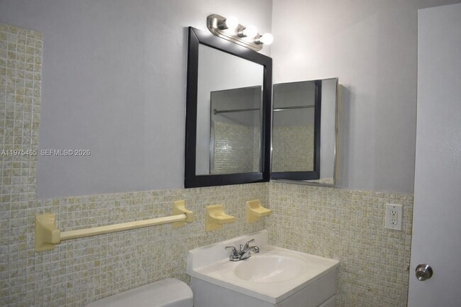 Building Photo - 3841 NE 3rd Ave