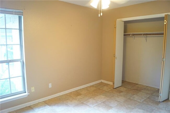 Building Photo - 101 Stubblefield Dr