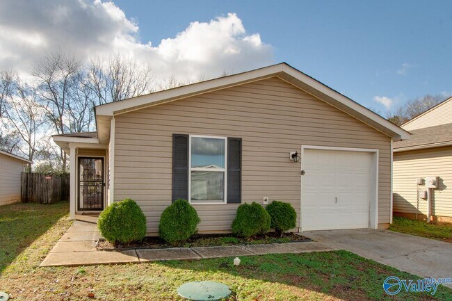 Building Photo - 198 Cloverbrook Dr