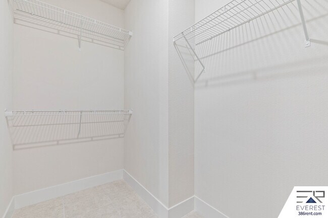 Building Photo - 3 Praver Ln